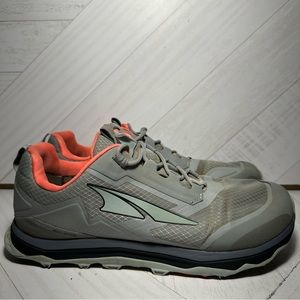 Women’s altra lone peak all weather trail hiking shoes size 10 gray